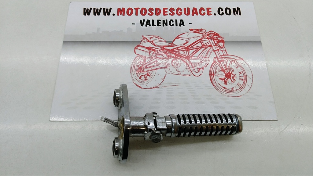 ESTRIBO DELANTERO DERECHO (1) HONDA VT 600 SHADOW '88/'97