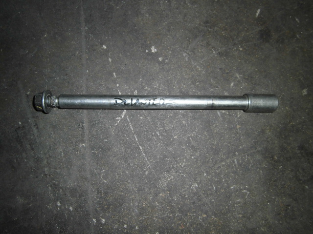 EJE DELANTERO PIAGGIO NRG