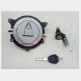 JGO. TAPON GASOLINA , CERRADURA ASIENTO Y UNA LLAVE (1) SEGUN FOTOGRAFIAS DUCATI MONSTER 796 ABS '14 1