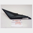 TAPA LATERAL IZQUIERDA BAJO ASIENTO (1#) ( NO DE ORIGEN ) ( REF. DE ORIGEN HONDA : 83700-MEEG-D000 ) SEGUN FOTOGRAFIAS HONDA CBR 600 RR '05/'06 (PC37)