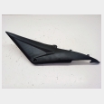 TAPA LATERAL IZQUIERDA BAJO ASIENTO (1#) ( NO DE ORIGEN ) ( REF. DE ORIGEN HONDA : 83700-MEEG-D000 ) SEGUN FOTOGRAFIAS HONDA CBR 600 RR '05/'06 (PC37) 1