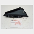 TAPA LATERAL IZQUIERDA FRONTAL SUPERIOR (64540-K1B-T200) (1) SEGUN FOTOGRAFIAS HONDA FORZA 125 '23 (NSS125ADP)