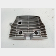 EMBELLECEDOR IZQUIERDO DEL CILINDRO DELANTERO (1#) SEGUN FOTOGRAFIAS KYMCO VENOX 250 CARBURACION 3