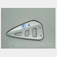 PROTECTOR DE ESTRIBO IZQUIERDO (1) ( 43576-33E00-000 ) SEGUN FOTOGRAFIAS SUZUKI GSX-R 750 '96/'99 SRAD 6