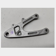 SOPORTE DEL POSAPIE DELANTERO IZQUIERDO (2) YAMAHA R1 '04/'06 (YZF R1 '04/'06 5VY) 4