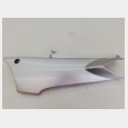 TAPA CENTRAL LATERAL IZQUIERDA BAJO DEPOSITO (1) ( 5JW-21711 9 YAMAHA FJR 1300 '01/'02 1