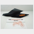 CARENADO LATERAL DERECHO ( CON DESPERFECTOS SEGUN FOTOGRAFIAS ) ( 61708051000 ) KTM SUPER DUKE R BLACK 1290 '21